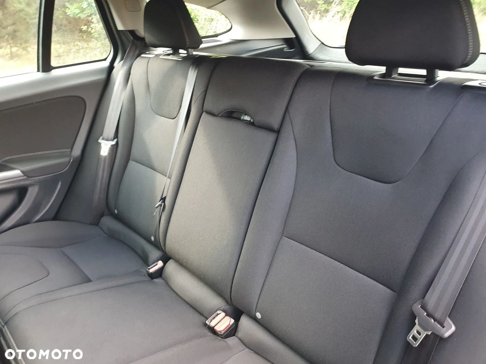 Volvo V60 - 11