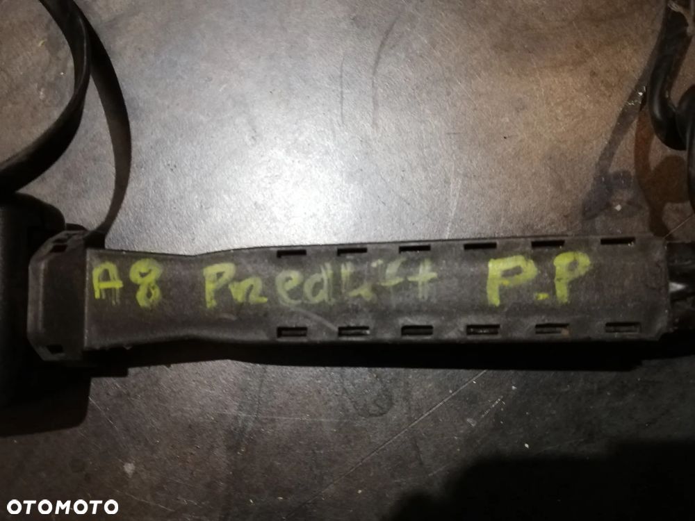ZAPINKA PASA PRAWA PRZÓD AUDI A8 D2 4D0857755P - 2