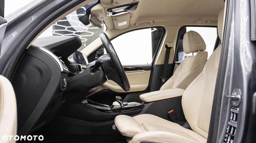 BMW X3 xDrive20d mHEV - 11