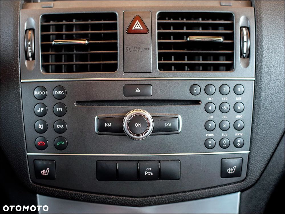 Mercedes-Benz Klasa C 180 BlueEFFICIENCY 7G-TRONIC Avantgarde - 22