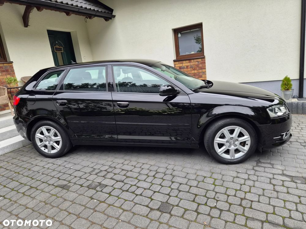 Audi A3 Sportback 1.6 TDI S tronic Attraction - 24