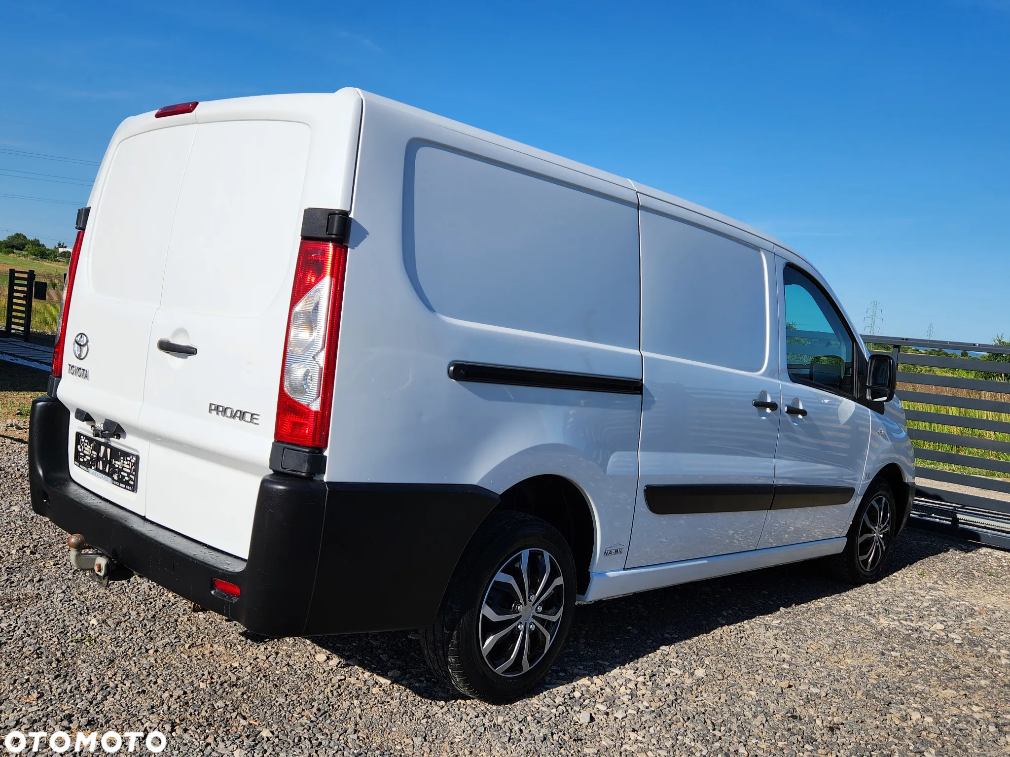 Toyota Proace Jumpy Expert - 12
