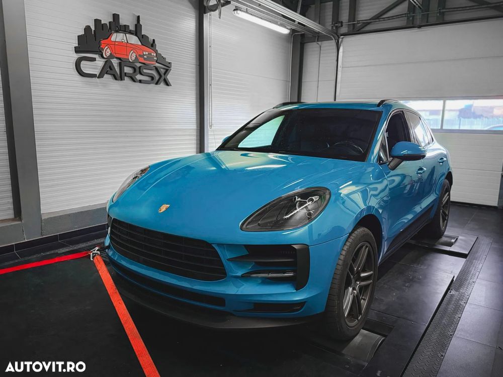 Porsche Macan - 1