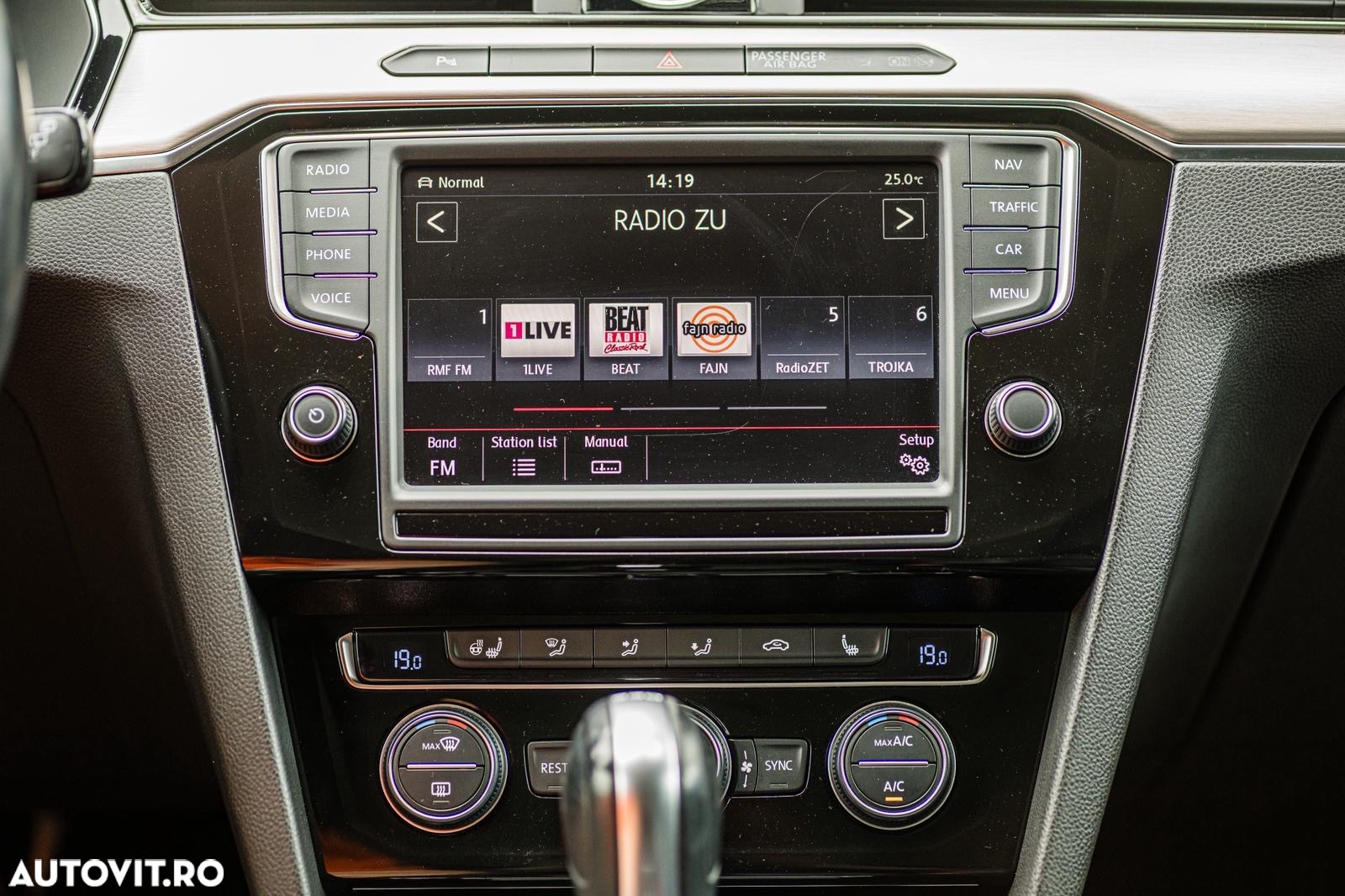 Volkswagen Passat Variant 2.0 TDI DSG (BlueMotion Technology) Highline - 15