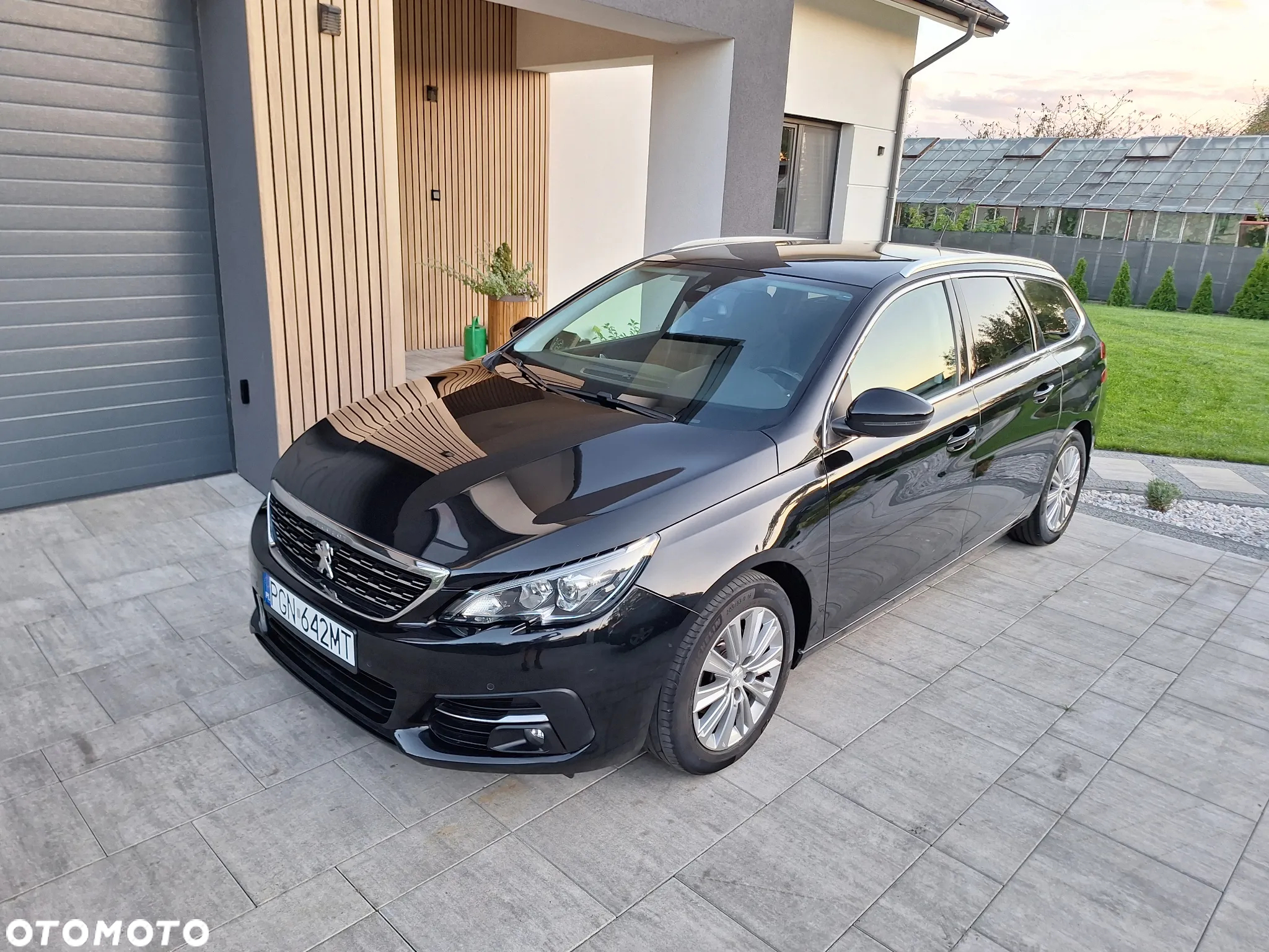 Peugeot 308 SW 1.6 BlueHDi Allure S&S - 19