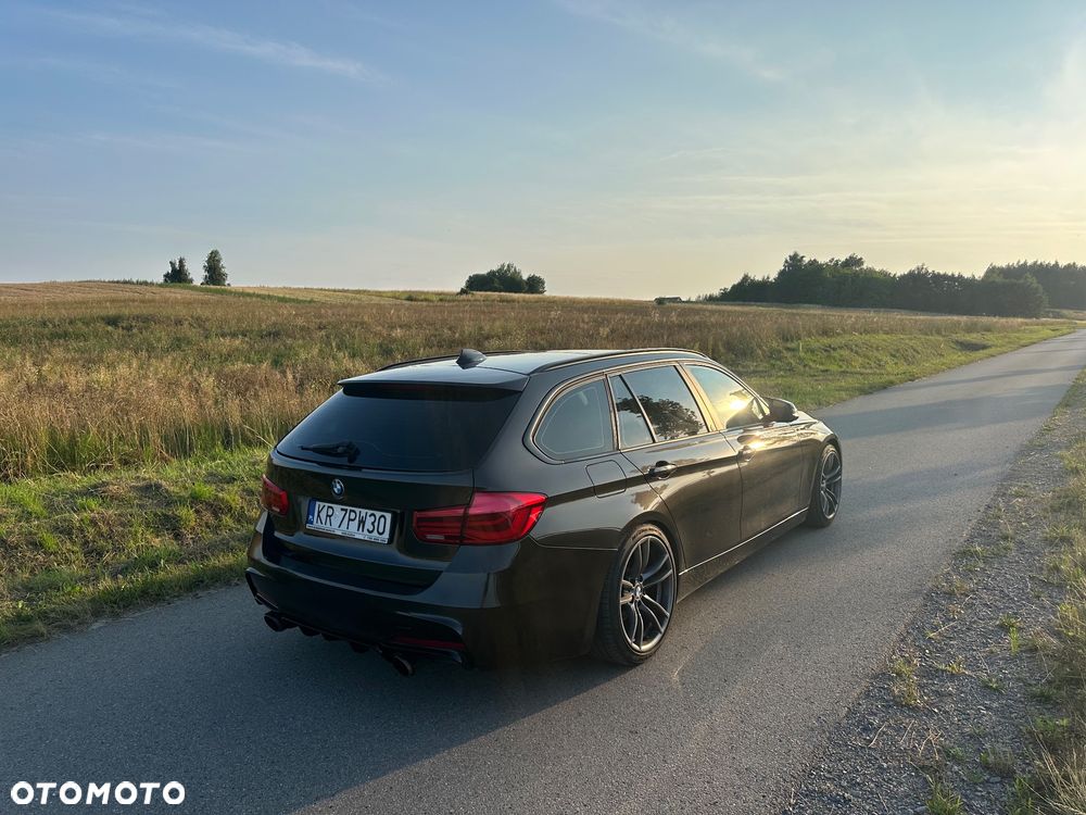 BMW Seria 3 320d M Sport - 6