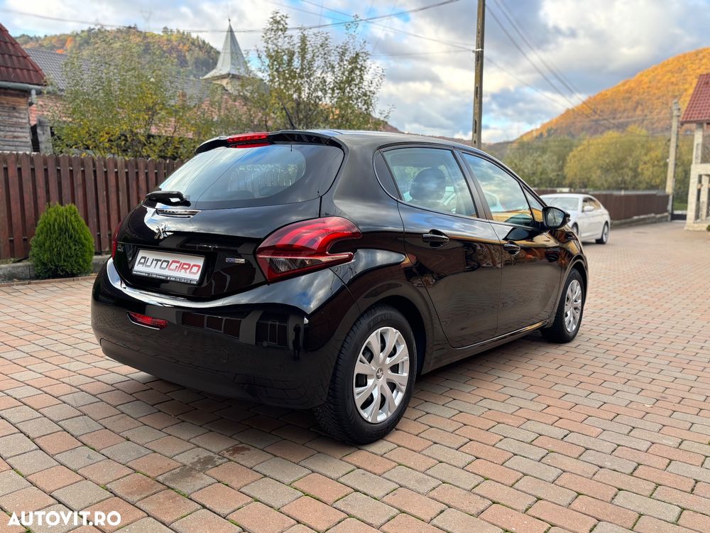 Peugeot 208 1.2 L PureTech Allure - 32