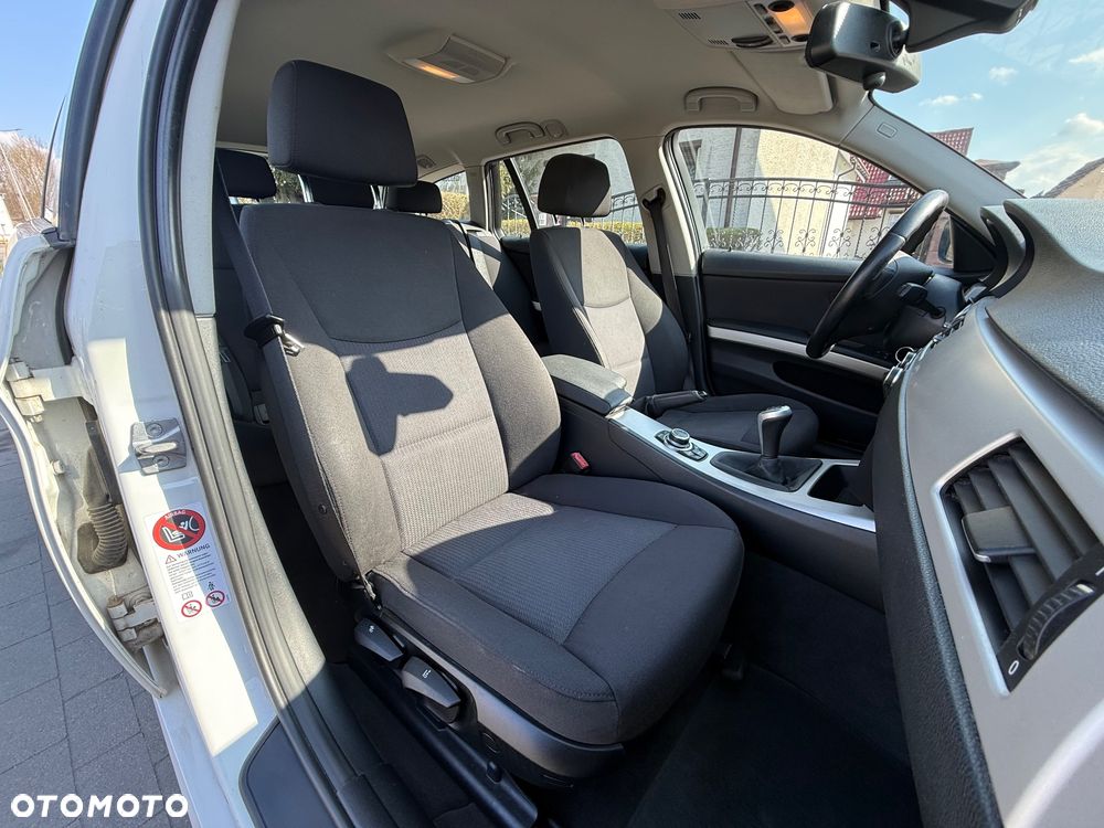 BMW Seria 3 320d xDrive DPF - 20