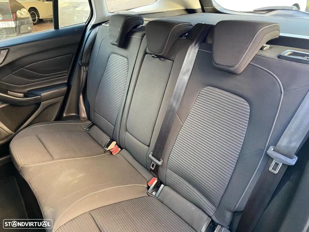 Ford Focus SW 1.5 EcoBlue S&S TITANIUM STYLE - 10