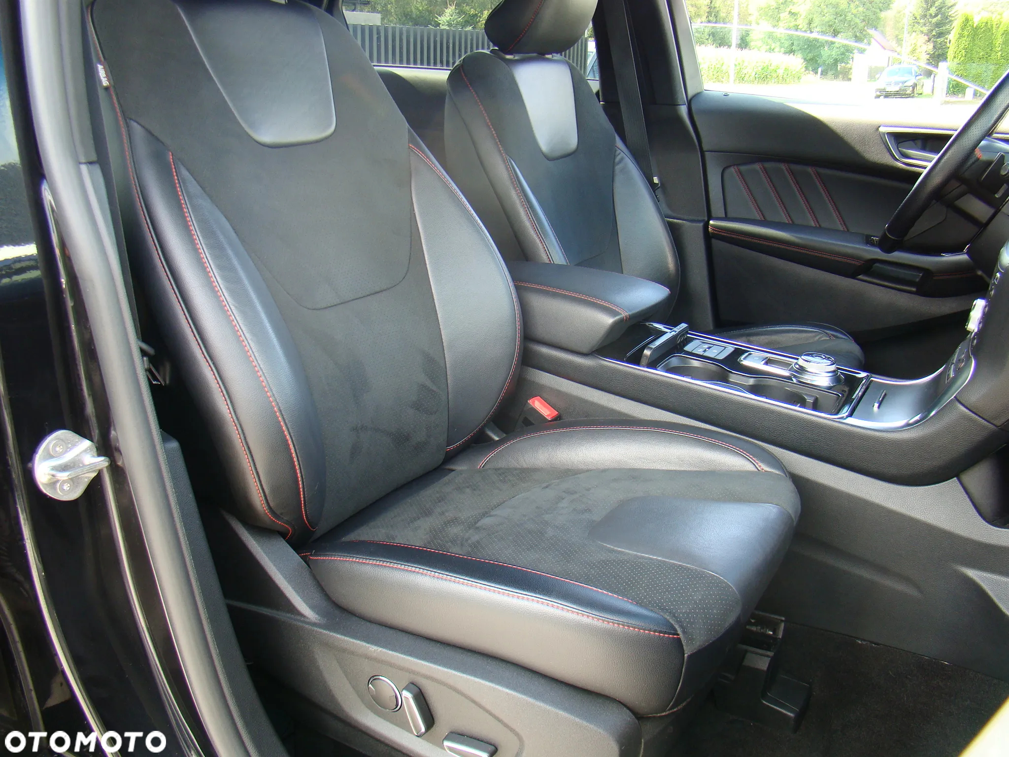 Ford Edge 2.0 EcoBlue Bi-Turbo 4x4 ST-LINE - 23