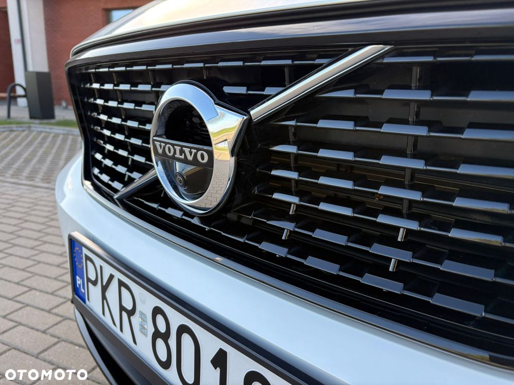 Volvo XC 40 T5 AWD R-Design - 24