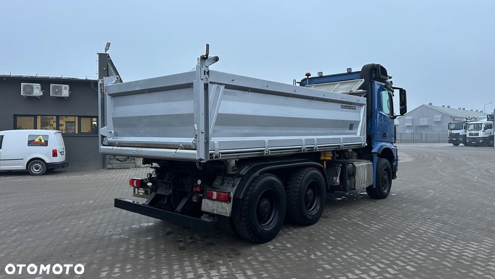 Mercedes-Benz Arocs - 5