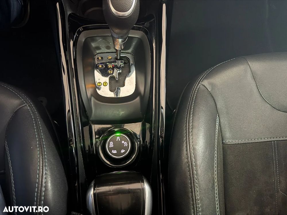 Peugeot 2008 PureTech 110 Stop&Start EAT6 Crossway - 16