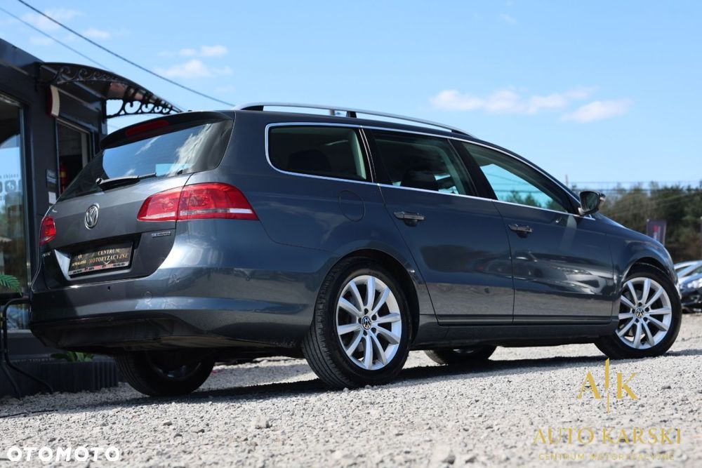 Volkswagen Passat - 4