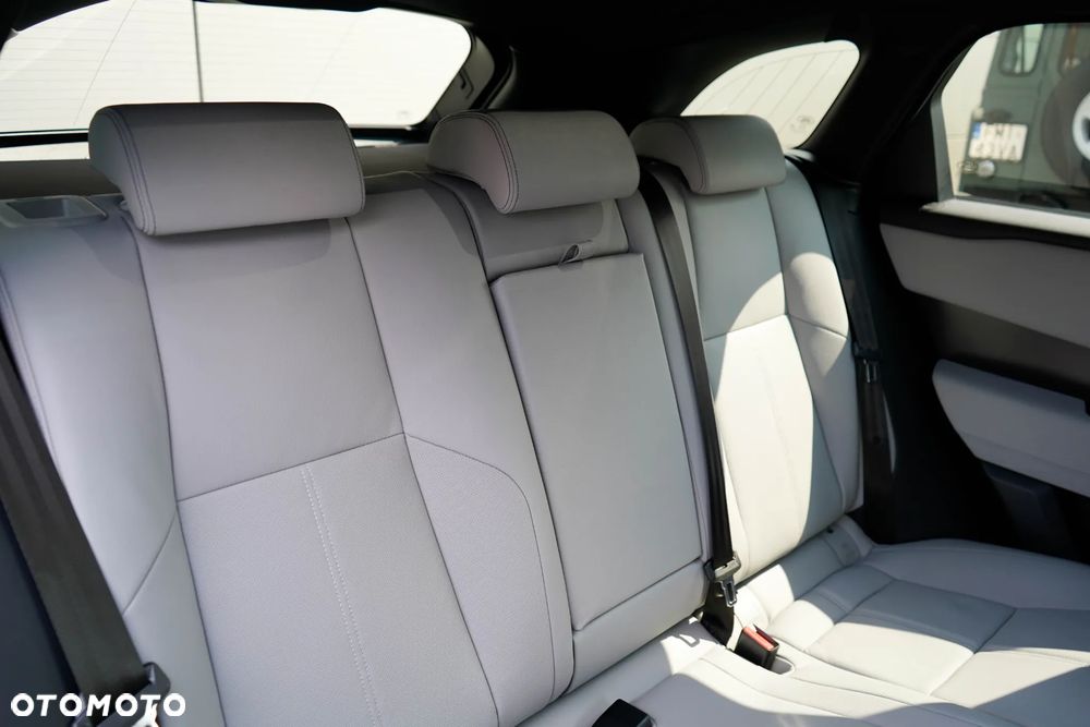Land Rover Range Rover Velar 3.0 P400 mHEV Belgravia Edition - 33