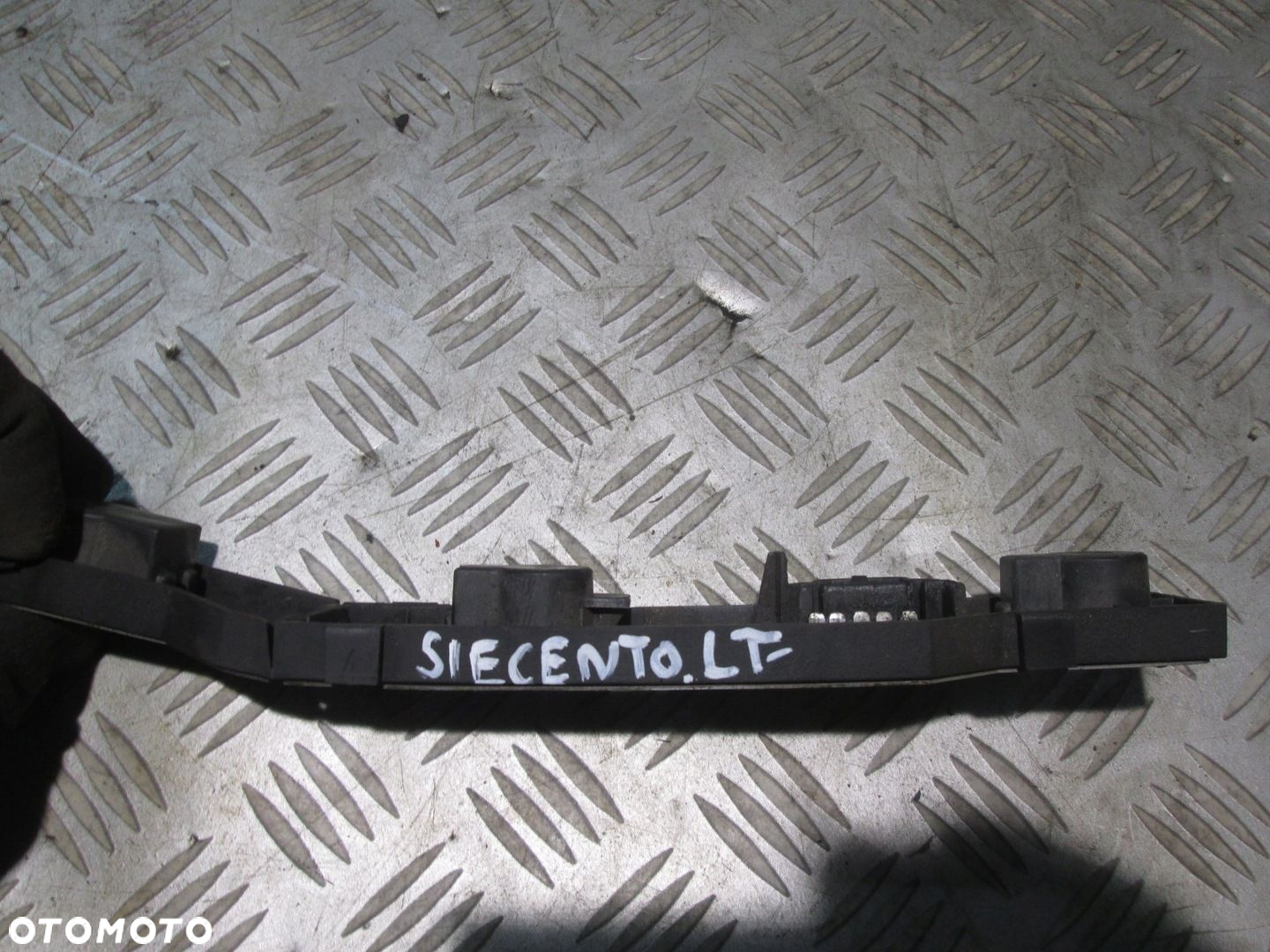 WKŁAD LAMPY LEWY TYŁ FIAT SEICENTO - 2