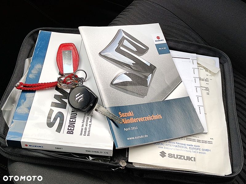 Suzuki Swift 1.2 BlackWhite - 22