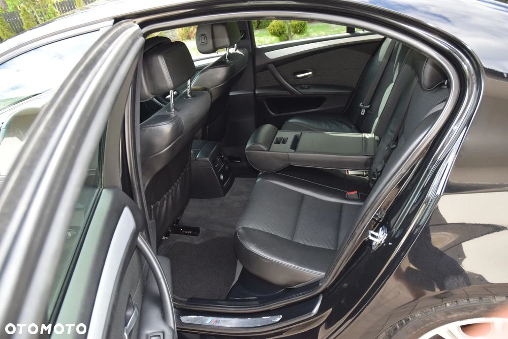 BMW Seria 5 520d - 14