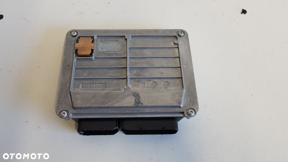 Komputer Silnika VW Passat B5 FL 1.6 Benzyna SIEMENS 5WP40035 - 4