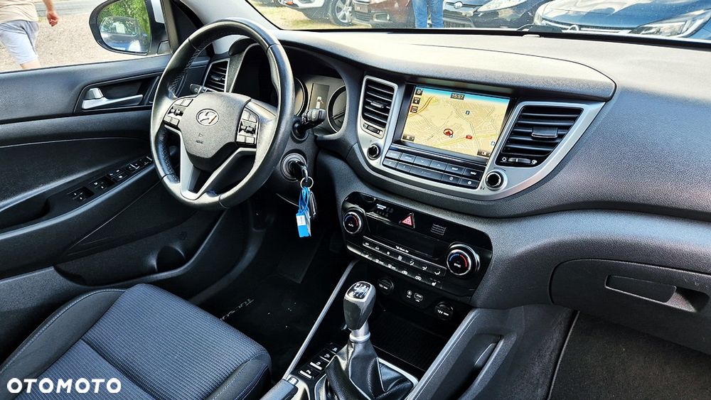 Hyundai Tucson 1.6 GDI BlueDrive GO 2WD - 39