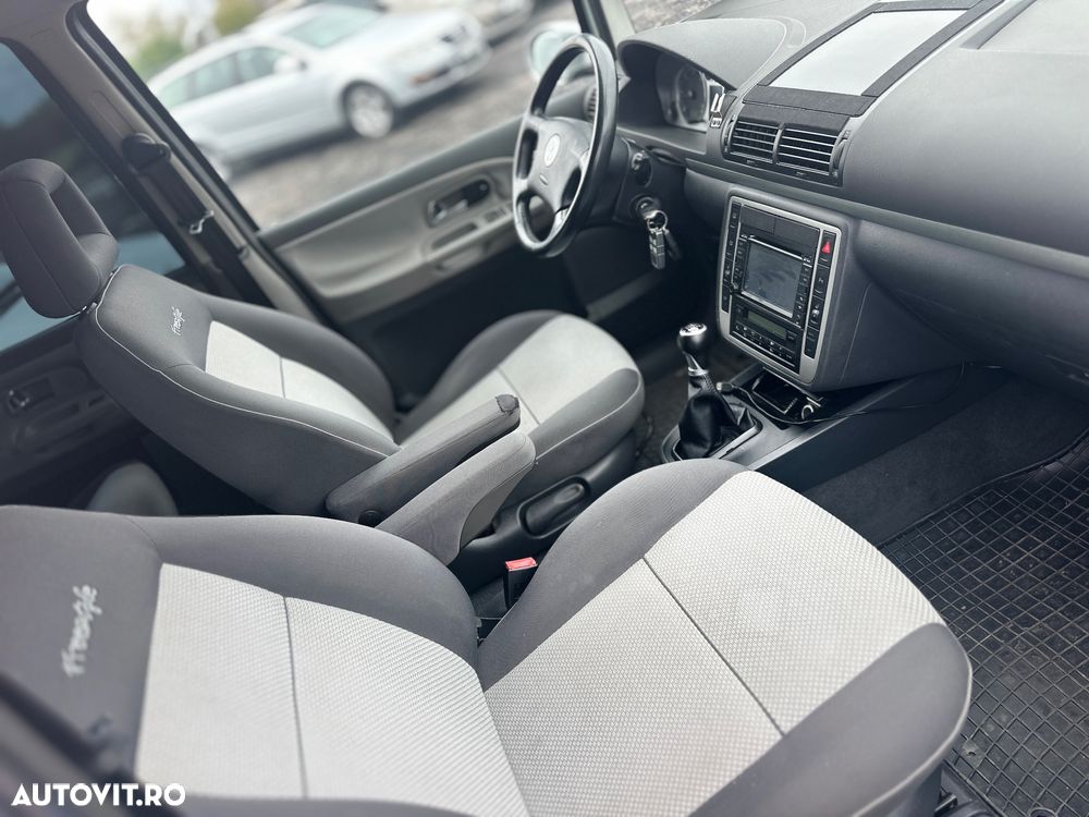 Volkswagen Sharan 2.0 TDI Freestyle - 5