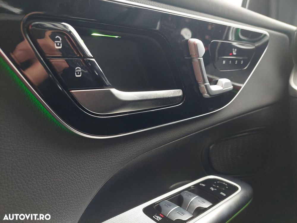 Mercedes-Benz GLC Coupe 300 e 4Matic 9G-TRONIC AMG Line Advanced - 17