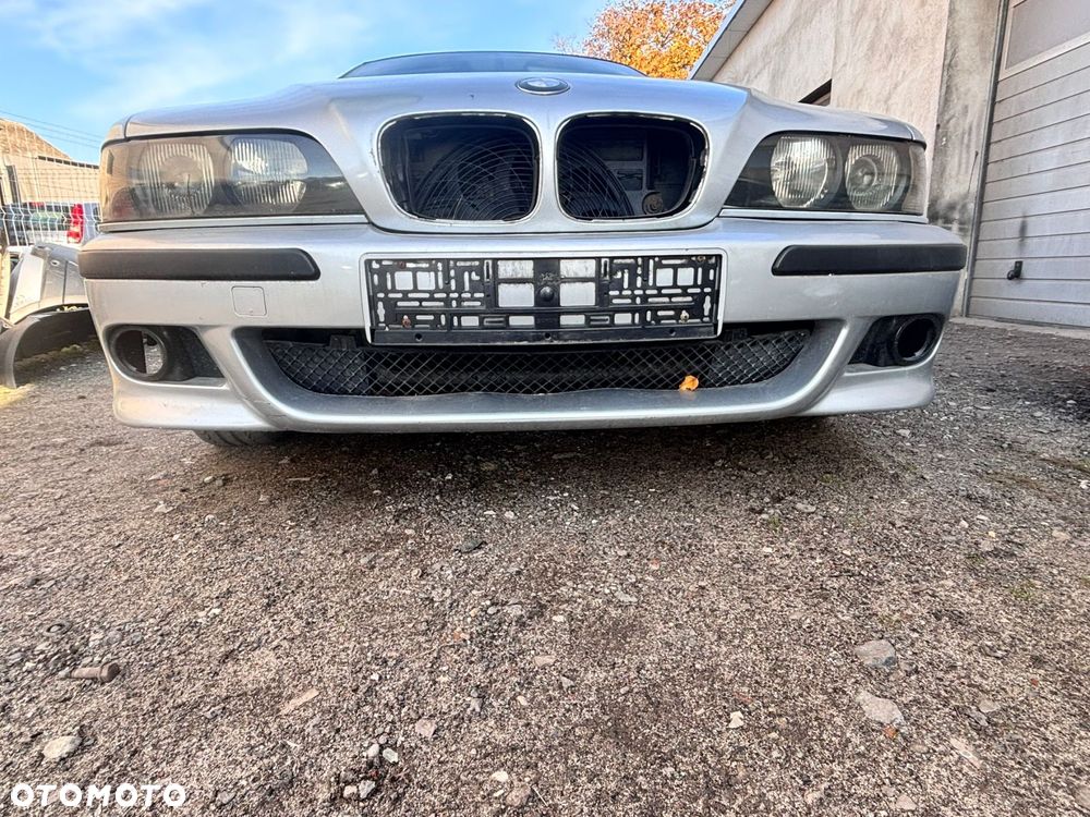 Zderzak przedni BMW E39 sedan 520i lak. 309/7 - 1