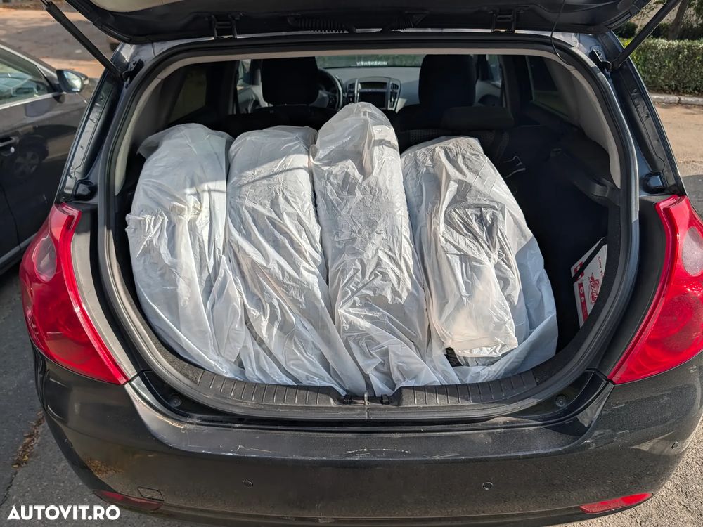 Kia Ceed - 25