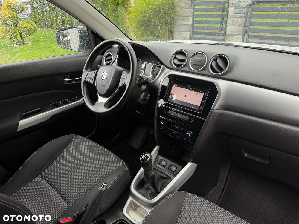 Suzuki Vitara 1.6 Premium 2WD - 9