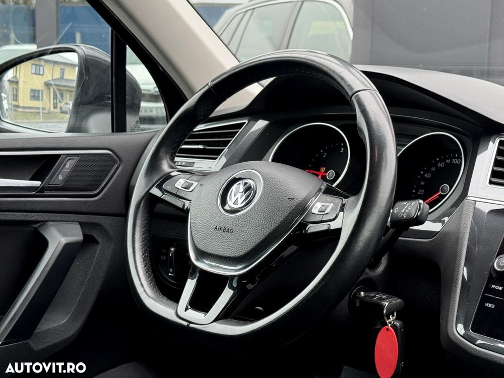 Volkswagen Tiguan - 9