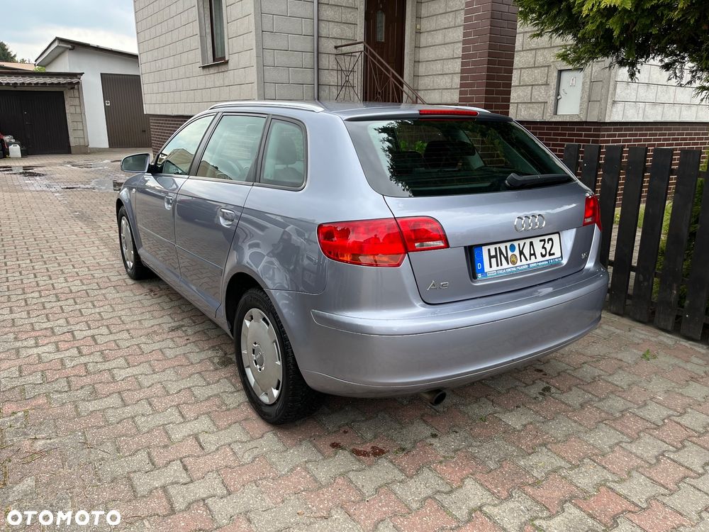Audi A3 Sportback - 2