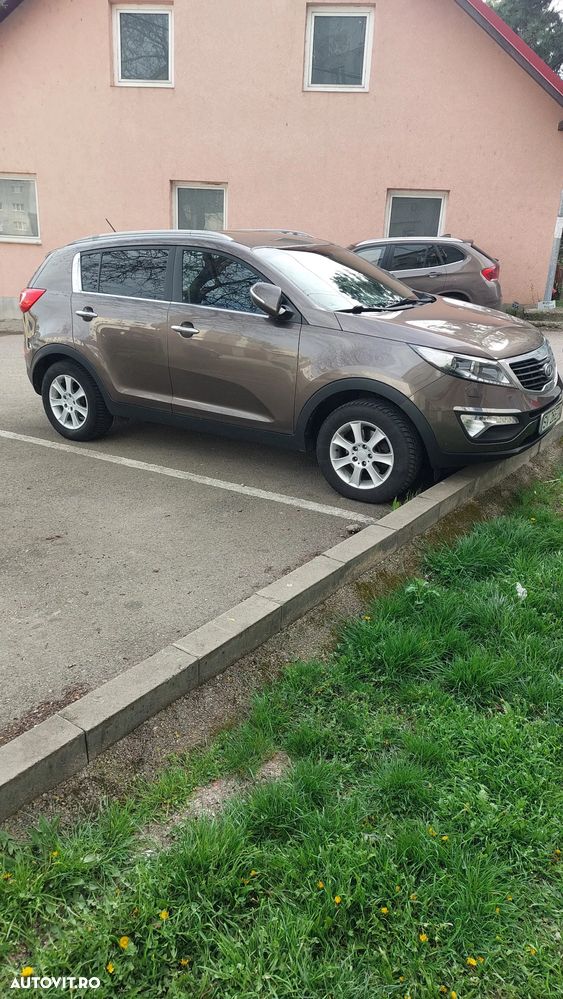 Kia Sportage 1.7 CRDI 2WD Attract - 2