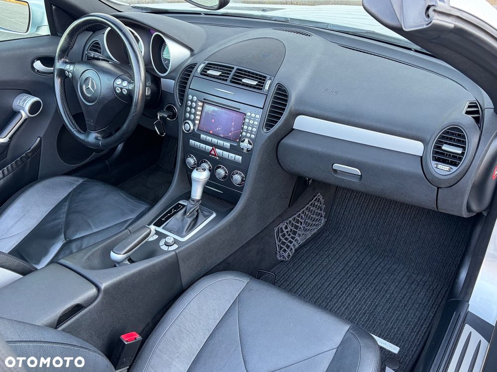 Mercedes-Benz SLK 350 7G-TRONIC - 17