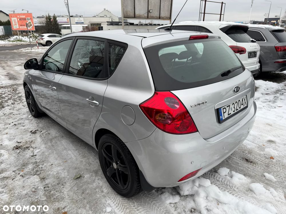 Kia Ceed 1.6 Crdi Comfort + - 13