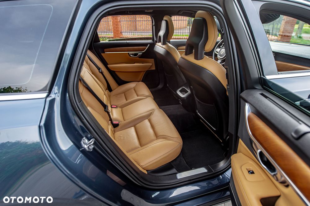 Volvo V90 D5 AWD Geartronic Inscription - 22
