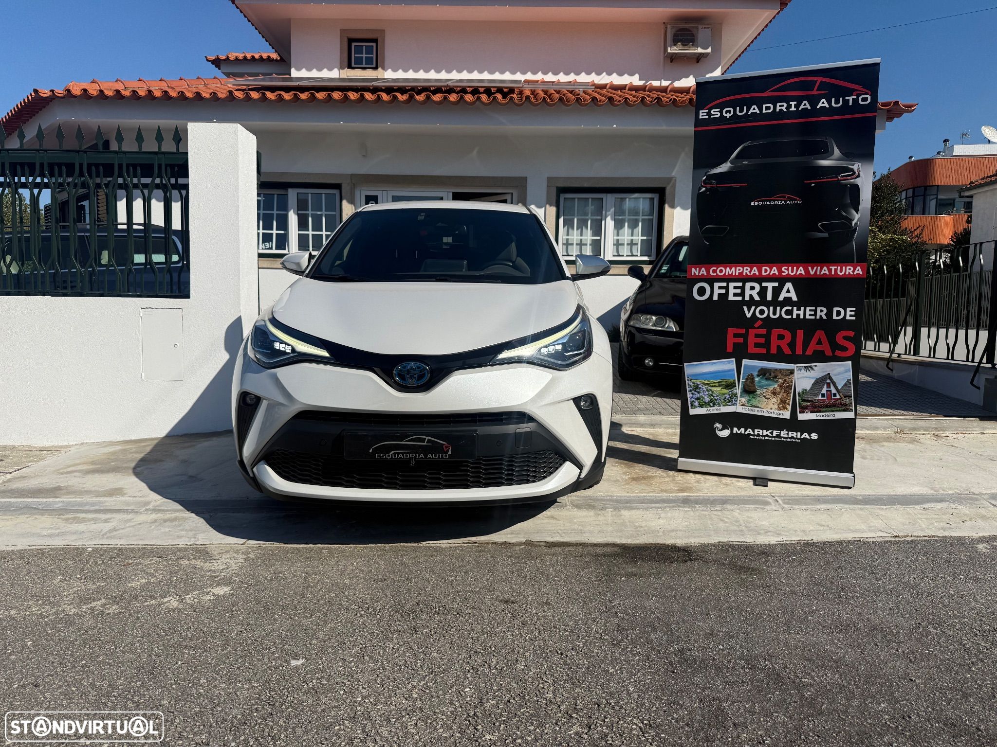 Toyota C-HR 1.8 Hybrid Square Collection - 1