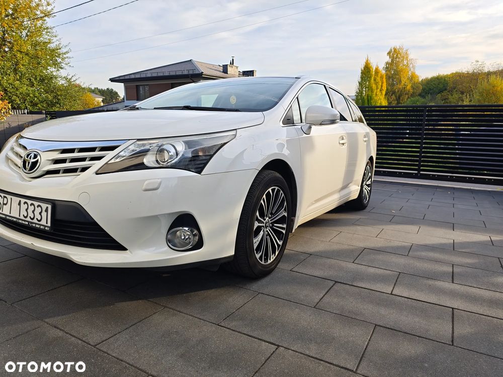 Toyota Avensis 2014 photo 5