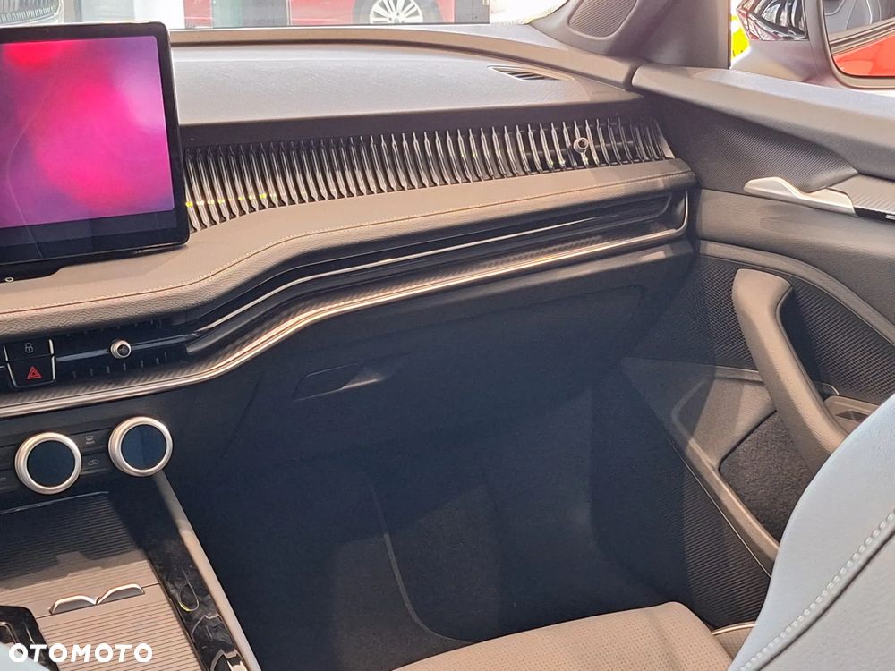 Skoda Superb 2.0 TSI Sportline DSG - 25