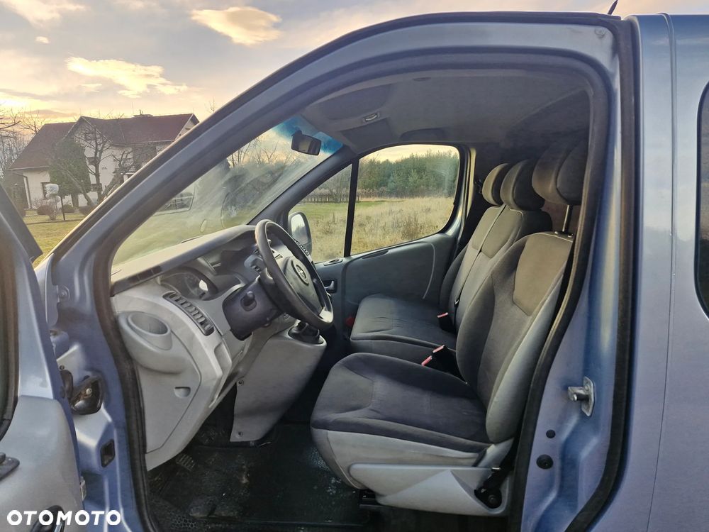 Opel Vivaro L2H1 2.9t - 16