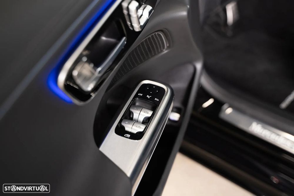 Mercedes-Benz E 300 e Station - 16