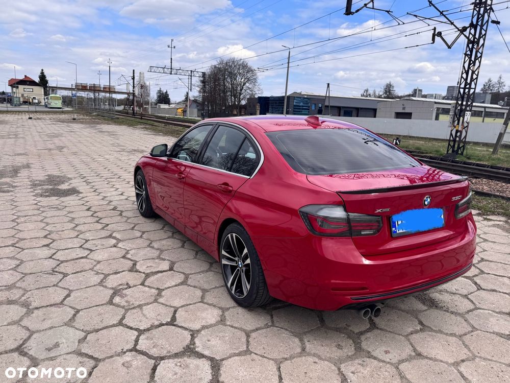 BMW Seria 3 330i xDrive Edition Luxury Line Purity - 15