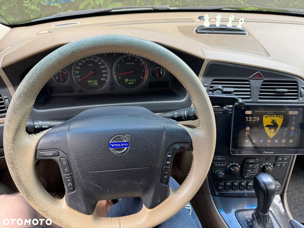 Volvo XC 70 - 12