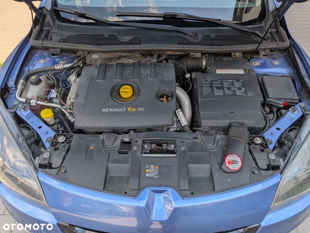 Renault Megane TCe 180 GT - 17
