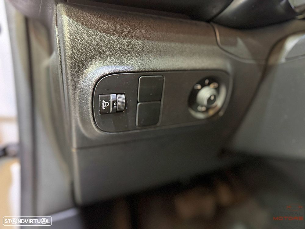 Citroën C3 1.2 PureTech Elle EAT6 - 19