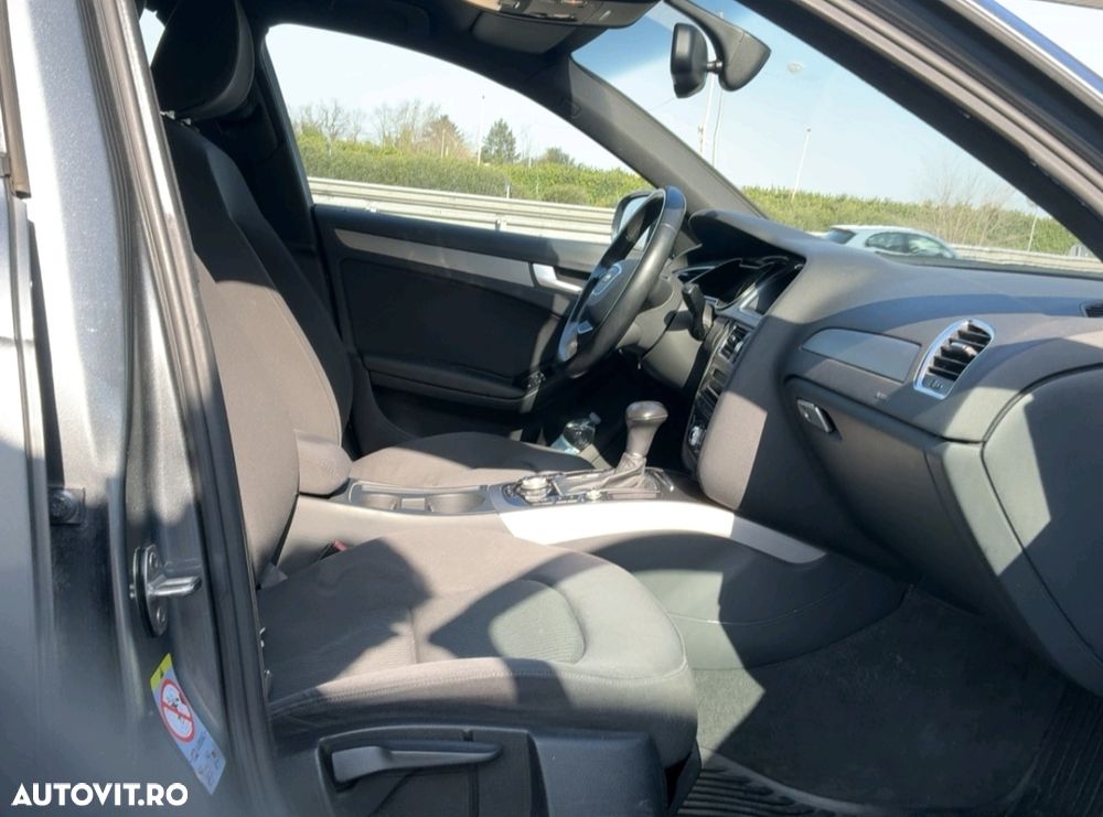 Audi A4 2.0 TDI DPF multitronic Attraction - 12