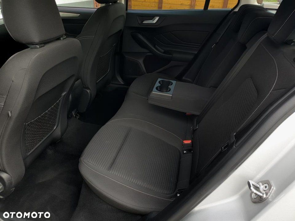 Ford Focus - 30