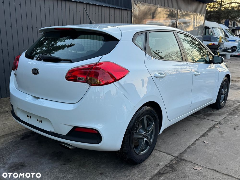Kia Ceed 1.4 CVVT ISG Spirit - 3