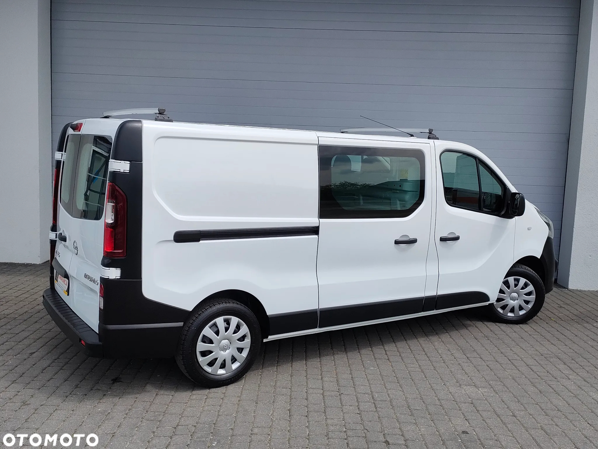 Opel Vivaro - 23