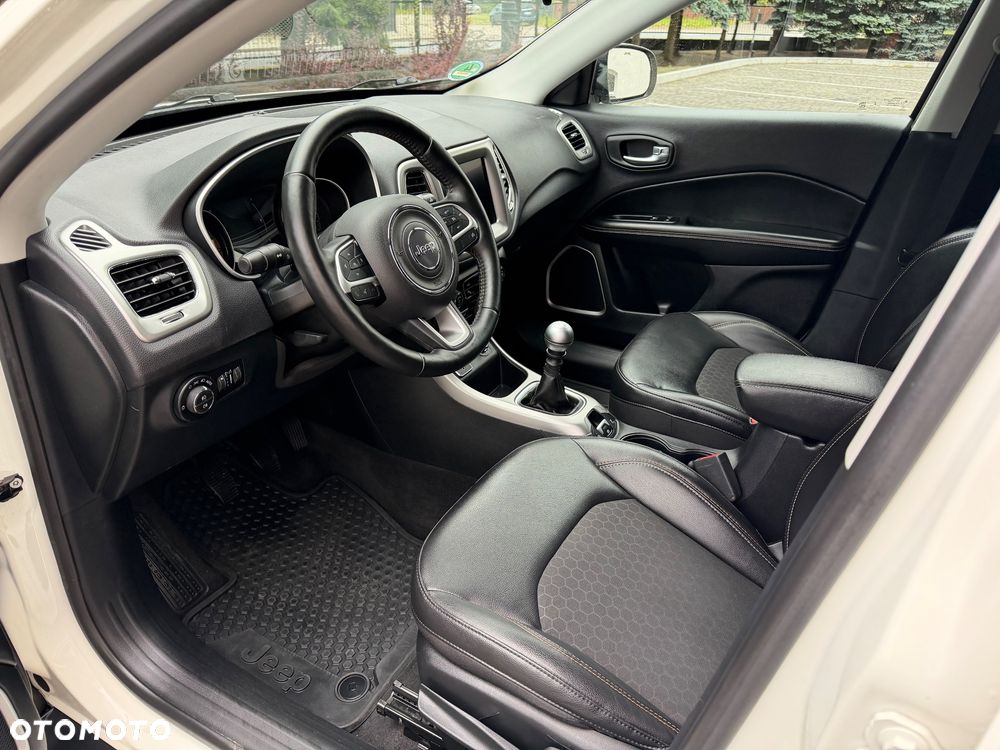 Jeep Compass 1.4 MultiAir Longitude - 21