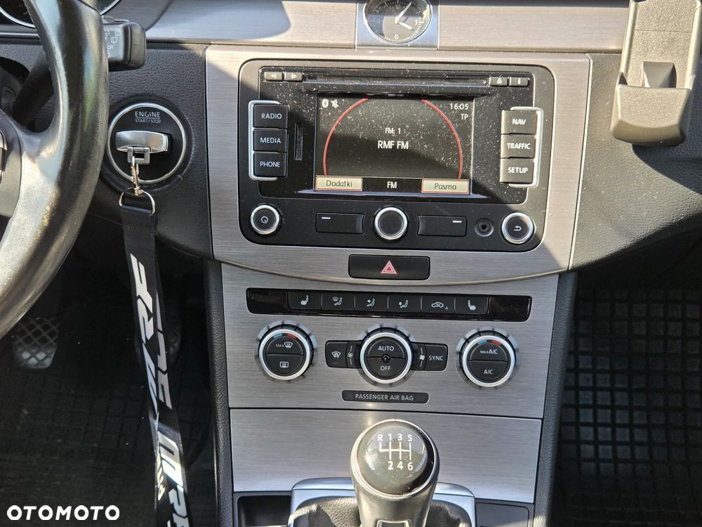 Volkswagen Passat Variant 2.0 TDI BlueMotion Technology Comfortline - 12